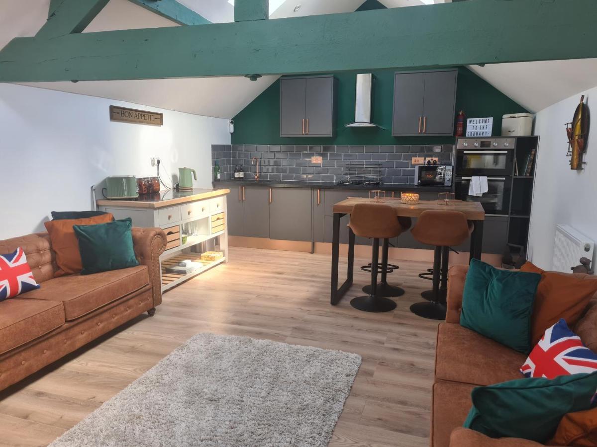 The Granary Villa Buckley Bagian luar foto